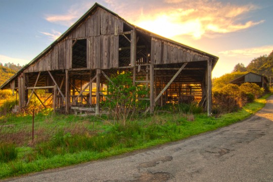 Willow Creek Barn