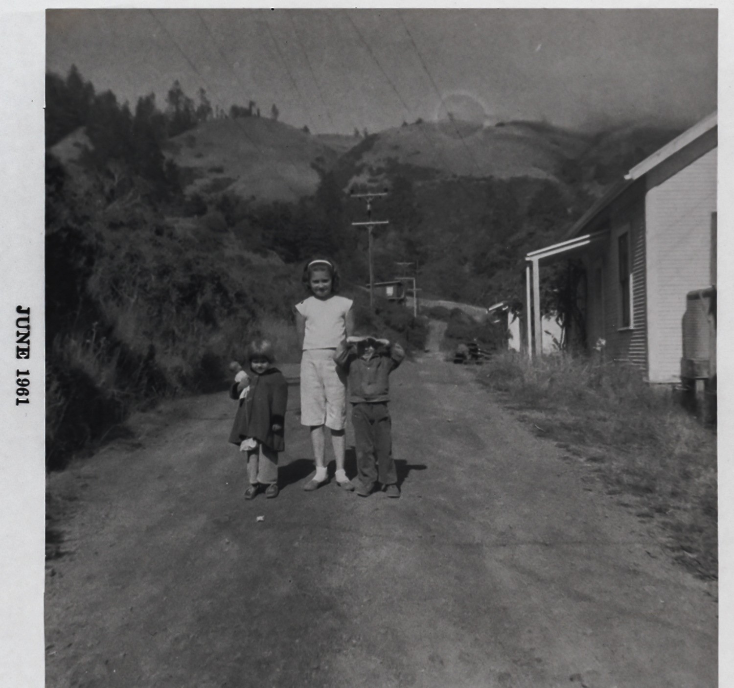 Joyce, Kaye and Richard in Jenner abt 1961