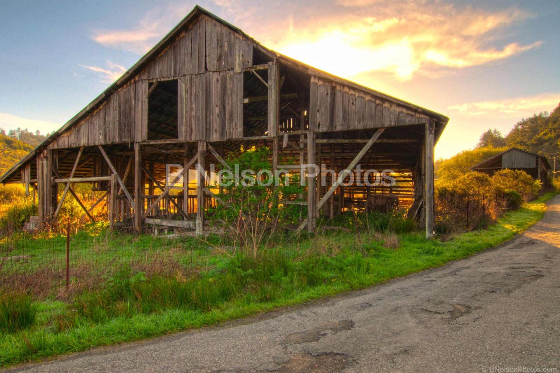 Willow Creek Barn